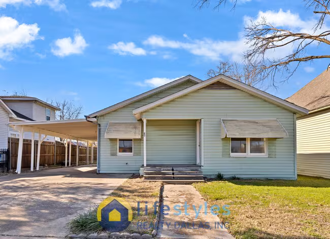 907 NW Main St Ennis, TX 75119 photo 2