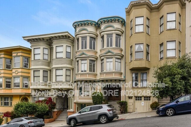 532 Lombard St San Francisco, CA 94133 photo 2