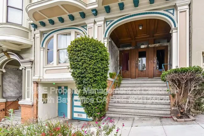 532 Lombard St San Francisco, CA 94133 photo 3