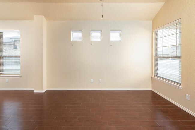 393 Orbit Dr Lavon, TX 75166 photo 3