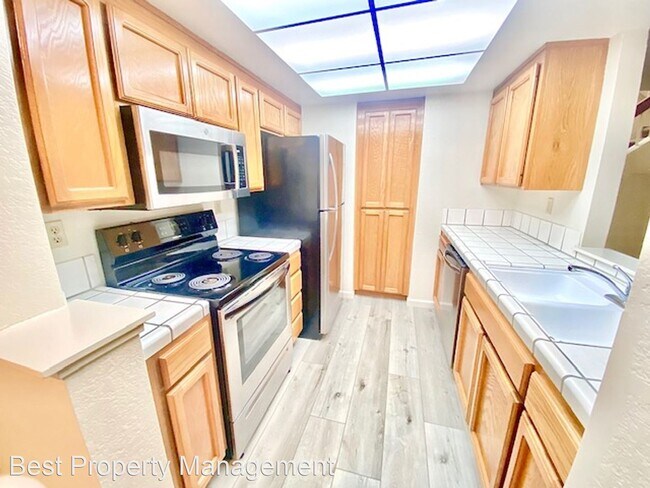 7449 Oxford Cir Dublin, CA 94568 photo 2