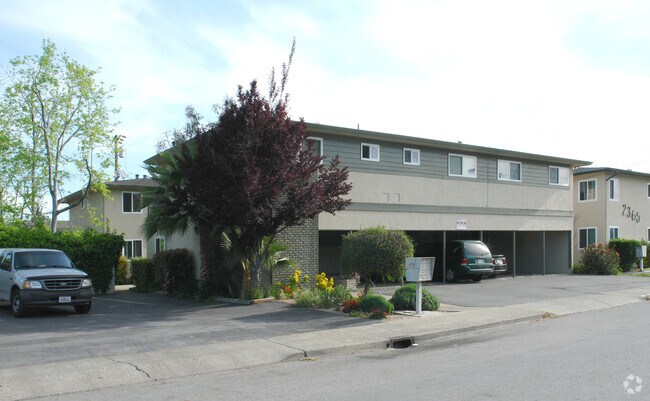 2371 Sutter Avenue, Santa Clara, CA 95050 photo 2