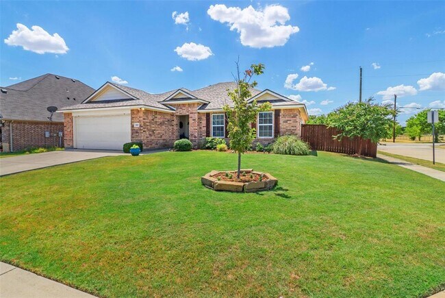 5015 Spruce Street, Krum, TX 76249 photo 3