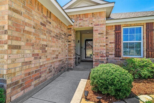 5015 Spruce Street, Krum, TX 76249 photo 4