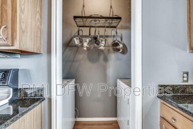 1720 NE Green Oaks Blvd Arlington, TX 76006 photo 2