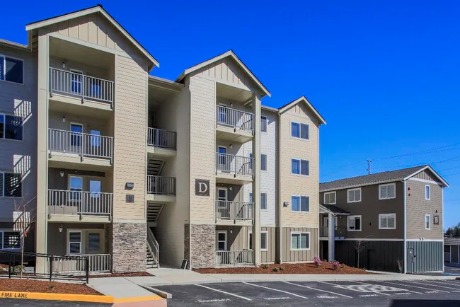 Axis Apartments photo 2