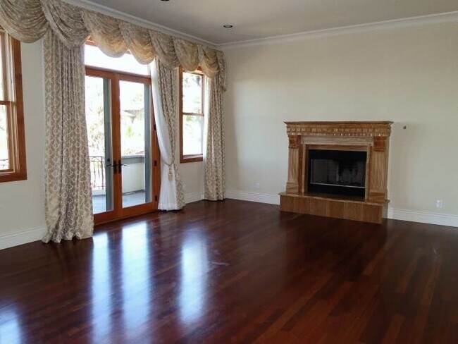 7023 Broadway Terrace Oakland, CA 94611 photo 5