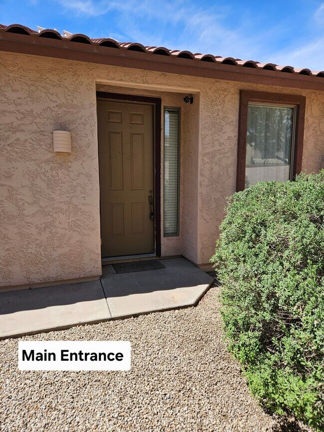 890 E Kyle Ct Gilbert, AZ 85296 photo 4
