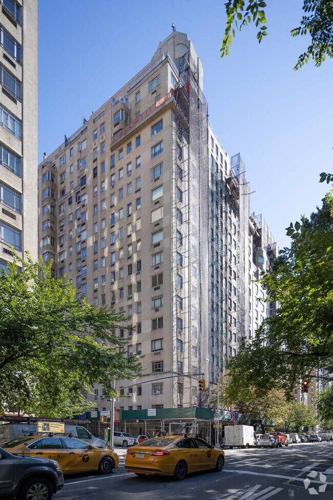 875 Fifth Ave New York, NY 10065 photo 4