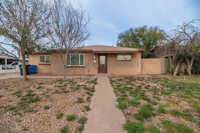 3034 W Lawrence Ln Phoenix, AZ 85051