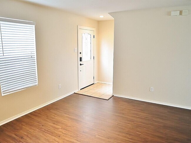 12140 Shine Avenue, Rhome, TX 76078 photo 3