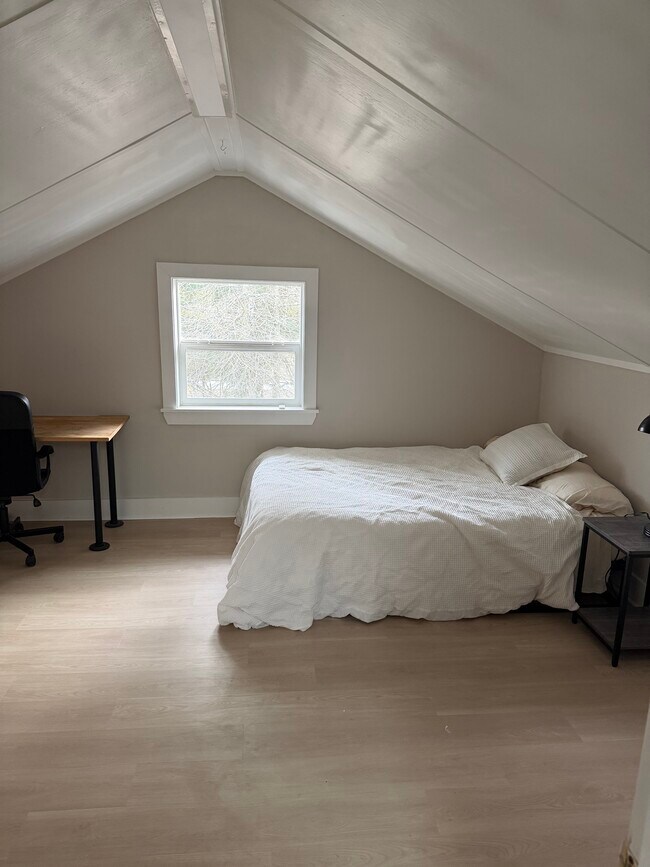 721 South Rose Street, Seattle, WA 98108 photo 4
