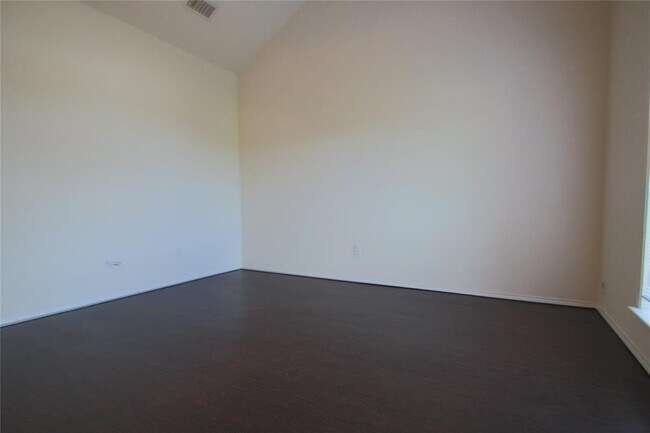 128-130 Lindas Creek Lane photo 4
