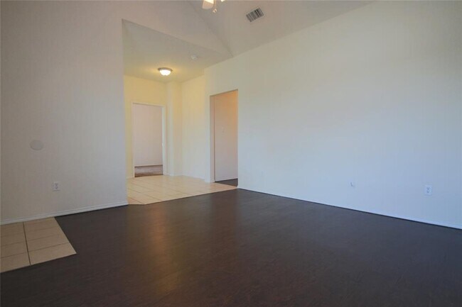 128-130 Lindas Creek Lane photo 2