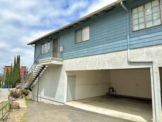 21955 Idena Ave Castro Valley, CA 94546 photo 4