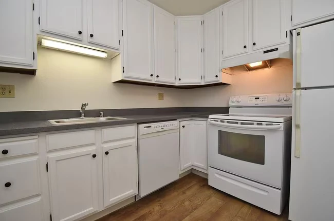 21955 Idena Ave Castro Valley, CA 94546 photo 3