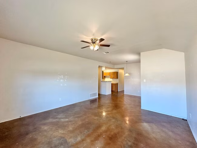 6300 Temora Loop Killeen, TX 76549 photo 3