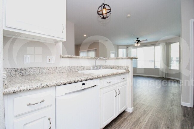 420 W 1st St Tempe, AZ 85281 photo 3