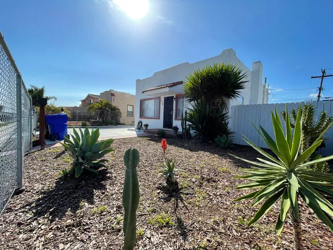 712 South 37th Street, San Diego, CA 92113 photo 2