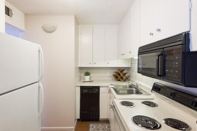 Casa Del Rio Apartments photo 5