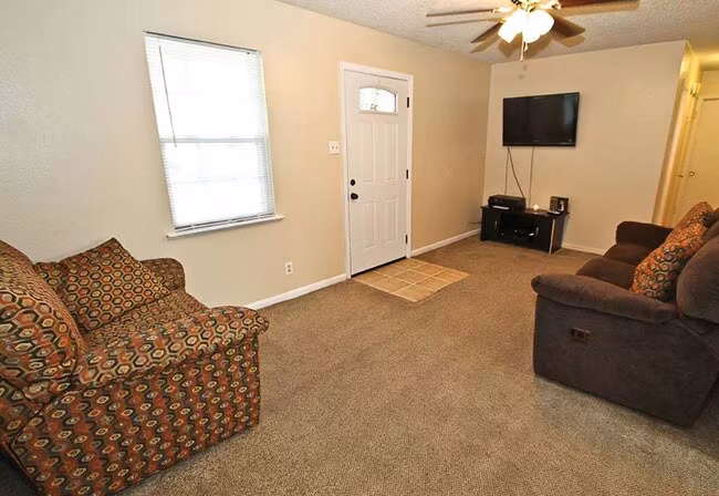 1507 N Main St Temple, TX 76501 photo 4