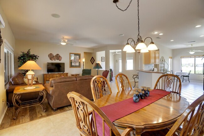 15271 W Pantano Dr Surprise, AZ 85374 photo 4