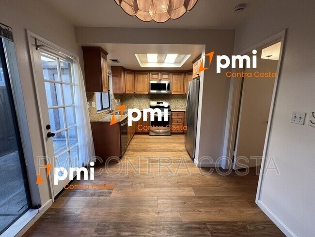 315 Preakness Ct photo 5