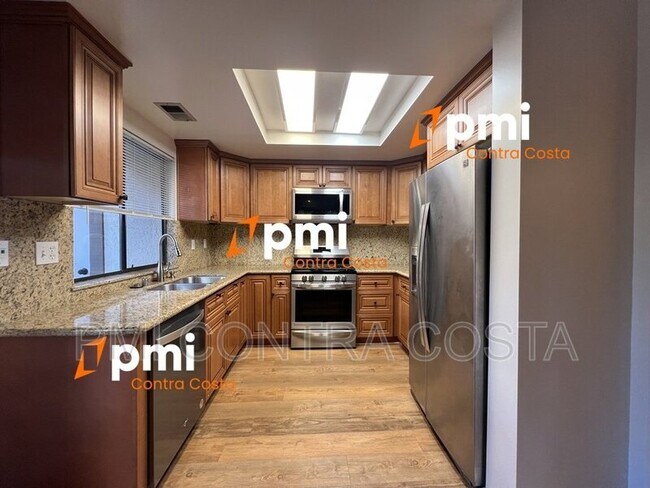 315 Preakness Ct photo 4