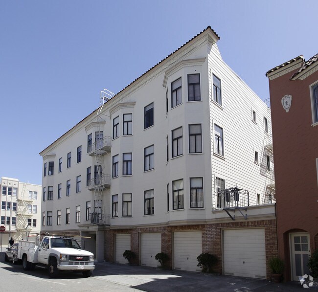 201 Mallorca Way Apartments photo 4