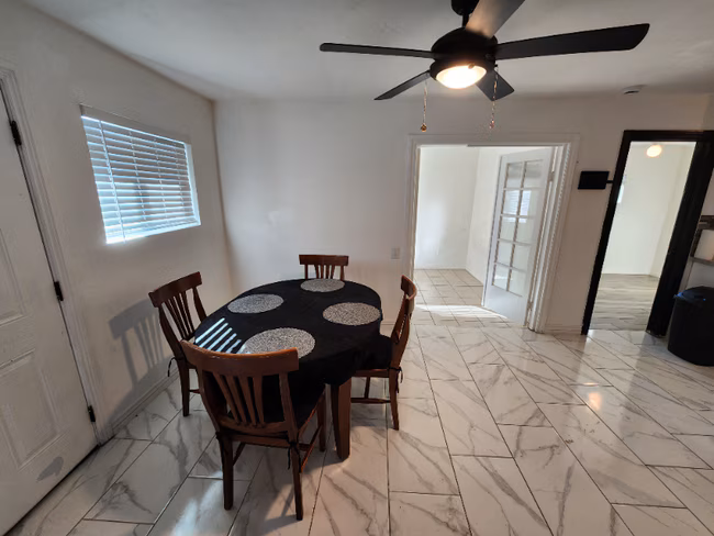 3518 W Lynwood St Phoenix, AZ 85009 photo 5
