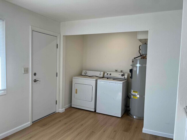 338 Willow St Bremerton, WA 98310 photo 2