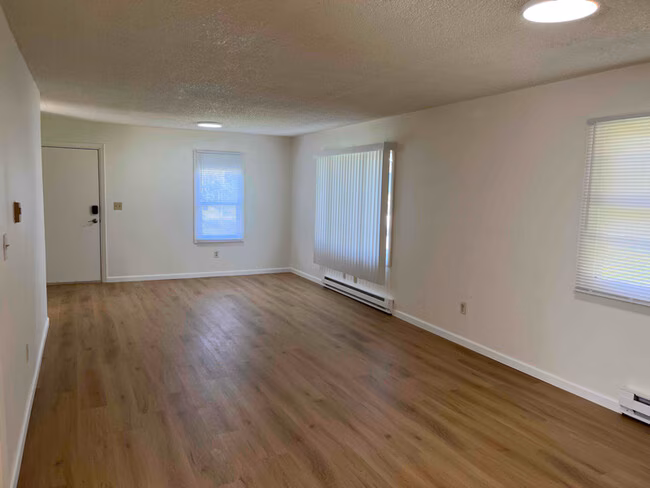 338 Willow St Bremerton, WA 98310 photo 3