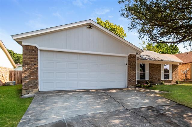 6637 N Park Dr Watauga, TX 76148 photo 2