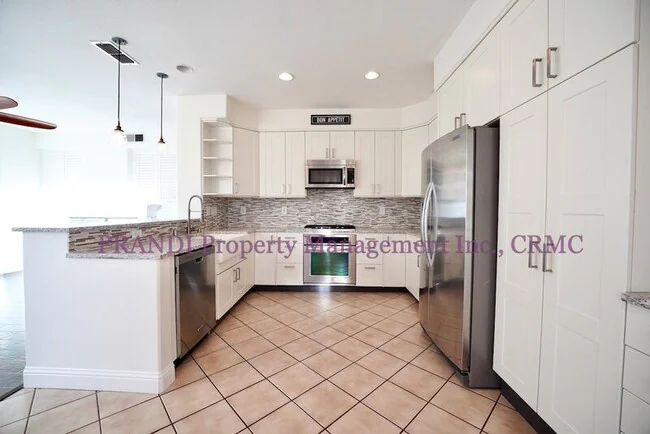 14 Pizarro Ave Novato, CA 94949 photo 4