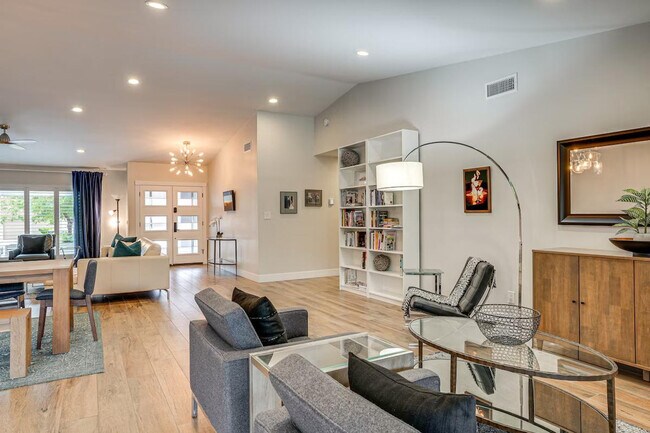 2331 E Lupine Ave Phoenix, AZ 85028 photo 5