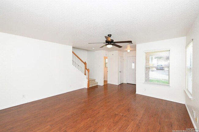 16134 Branching Oaks San Antonio, TX 78247 photo 4