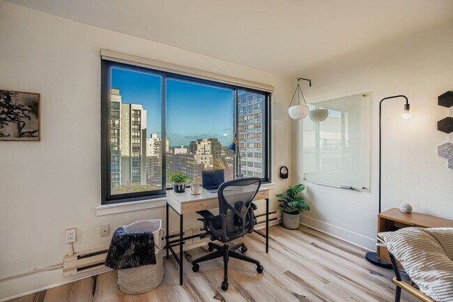 1105 Spring St Seattle, WA 98104 photo 4