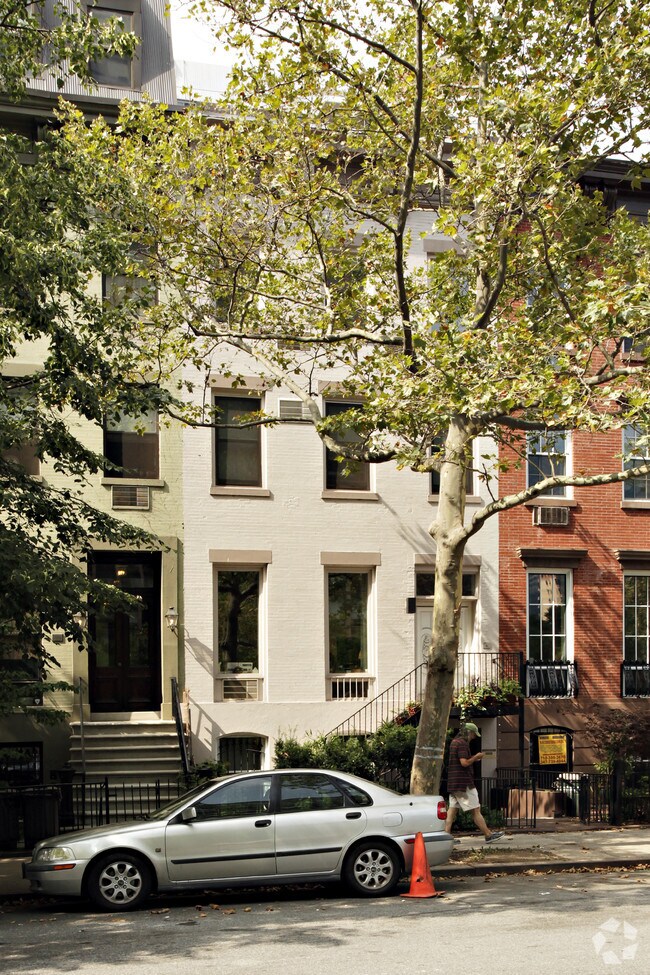 324 E 30th St New York, NY 10016 photo 4