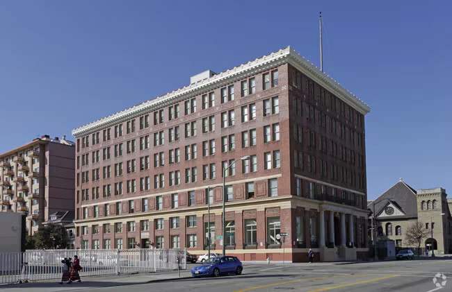 69 Hamilton Place Apartments photo 2
