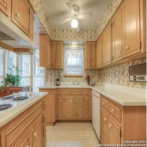 11311 Whisper Falls St San Antonio, TX 78230 photo 5