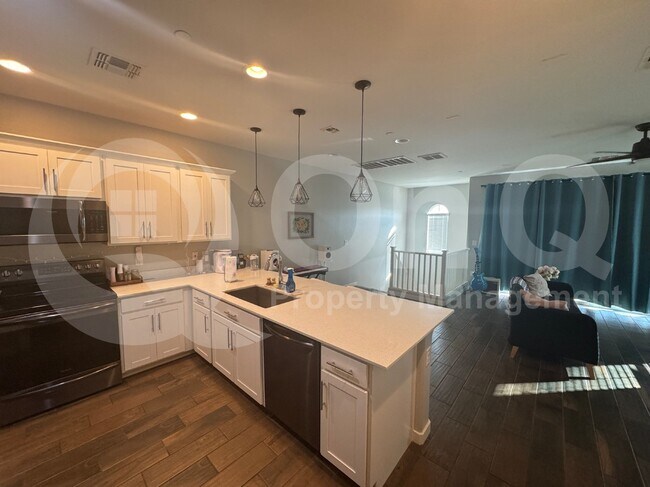 2245 S Sabino Dr Gilbert, AZ 85295 photo 4