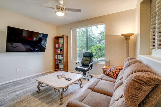 19326 North Tallowood Way, Surprise, AZ 85387 photo 2