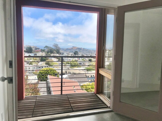 158 Grand View Avenue, San Francisco, CA 94114 photo 3