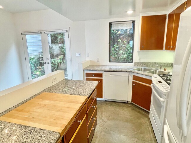 158 Grand View Avenue, San Francisco, CA 94114 photo 5
