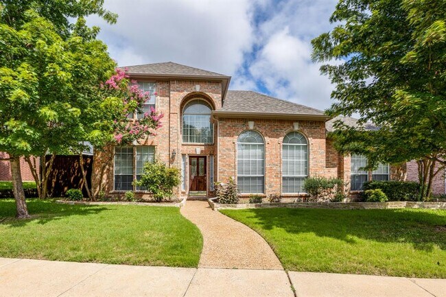 1304 Pagewynne Drive, Plano, TX 75093 photo 2