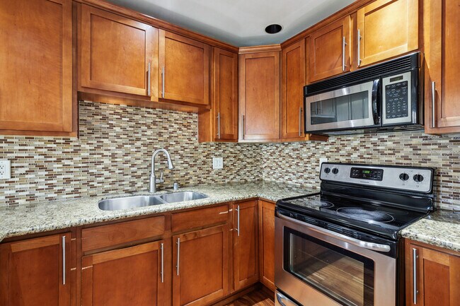 10410 NE 32nd Pl Bellevue, WA 98004 photo 5