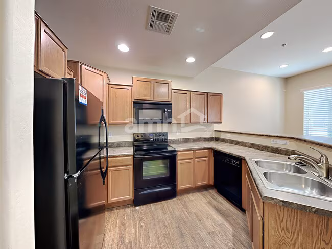 20025 N 20th St Phoenix, AZ 85024 photo 3