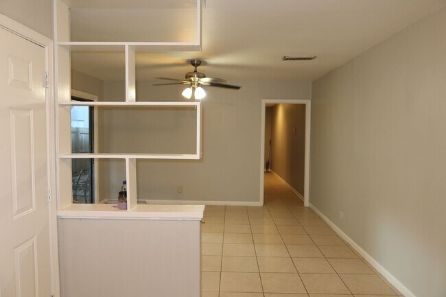 6201 Chesterfield Ave Austin, TX 78752 photo 4