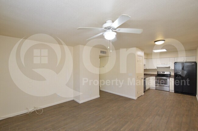 2719 East Tierra Buena Lane, Phoenix, AZ 85032 photo 2