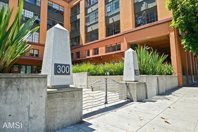 300 Beale Street, San Francisco, CA 94105 photo 3